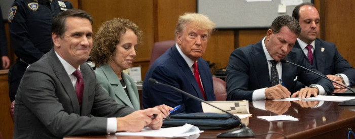 Por segunda vez Trump comparece ante tribunal de Nueva York