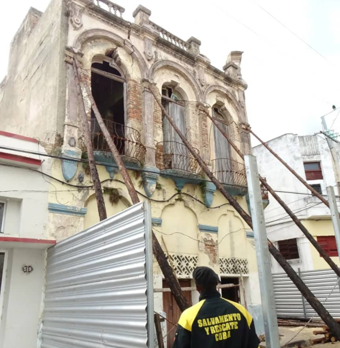 Este sábado, demolición parcial de edificio en la calle República