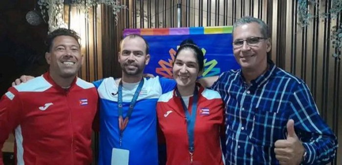La maestra internacional (sin distinción de sexo) Lisandra Ordaz impuso su condición de favorita, al coronarse en el Torneo Blitz Absoluto de los V Juegos del ALBA. Foto: Federación Cubana de Ajedrez Cuba en segundo lugar de los V Juegos del ALBA