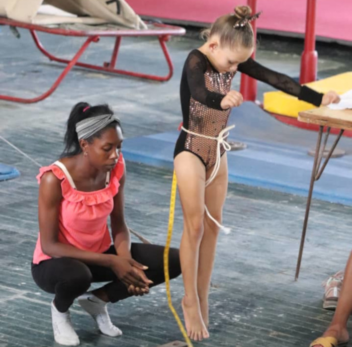 Coronan nueva princesa de la gimnasia camagüeyana