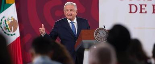 Presidente mexicano denuncia campaña contra vacunas cubanas