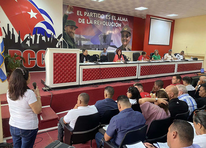 Valoran esfuerzos para desarrollo de curso escolar en Camagüey 