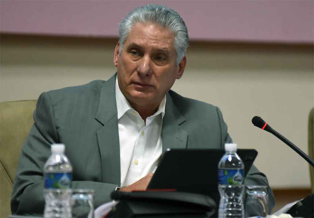 Presidente cubano insta a buscar soluciones efectivas en la economía