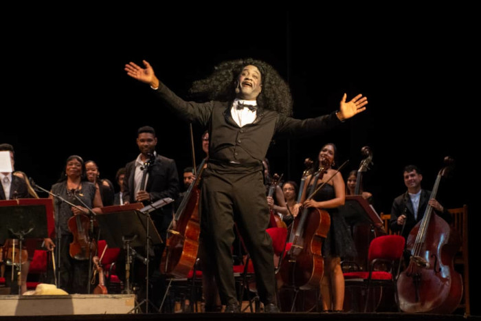 Kike Quiñones: el choteo criollo y la música de concierto