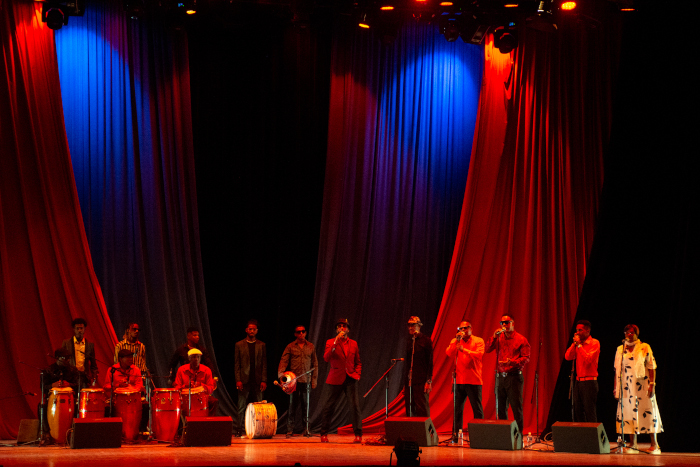 Los Muñequitos de Matanzas, a punto y a la medida