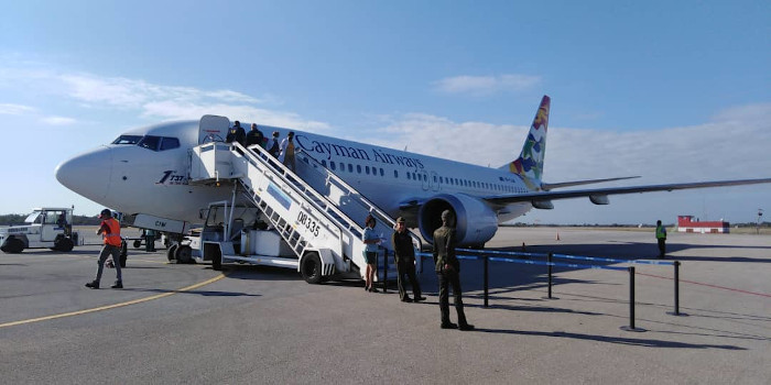 Devuelven a otros migrantes irregulares 