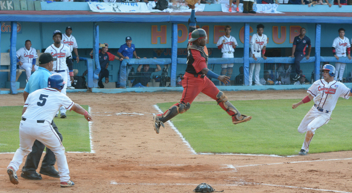 Revancha de Luis González pone delante a Camagüey