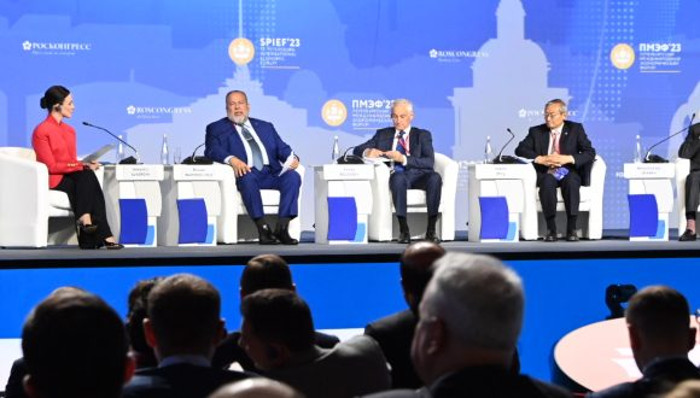 Marrero continua programa de trabajo en San Petersburgo 