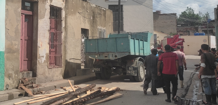 Alertan ante posibles derrumbes en la ciudad por constantes lluvias