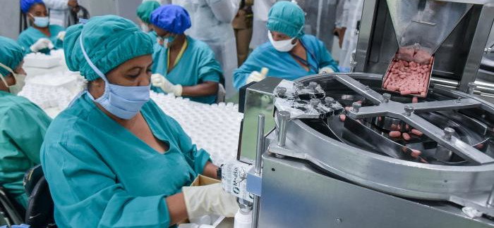 Activan varias líneas de producción de medicamentos