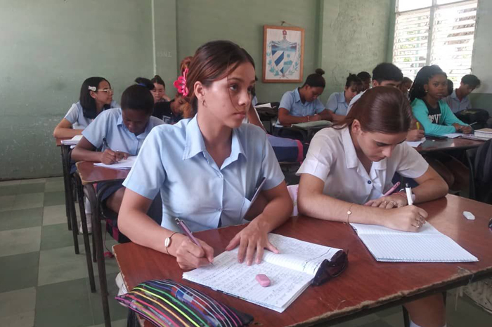 Aspiran a superar resultados en exámenes de ingreso en Camagüey