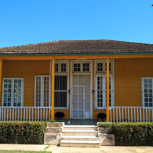 De las llamadas casas de diseño norteamericano y canadiense, las bungalows, solamente una ha sobrevivido con integridad al paso de alrededor de 115 años.