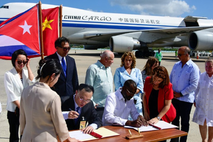 Foto: Tomada de trabajadores.cu Donativo chino de arroz para Cuba