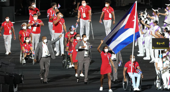 Cuba participa en desfile inaugural d