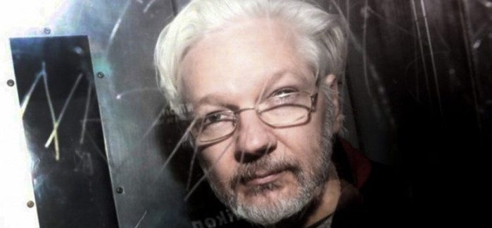 Temen por la vida de periodista Julian Assange