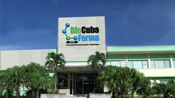 BioCubaFarma estrecha vínculos con universidades cubanas