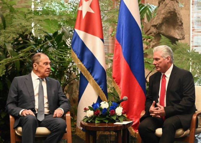 Presidente cubano recibió a canciller de Rusia