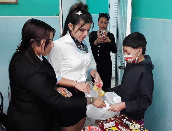 Entidades gastronómicas nutren de amor a niños de “el Pediátrico”