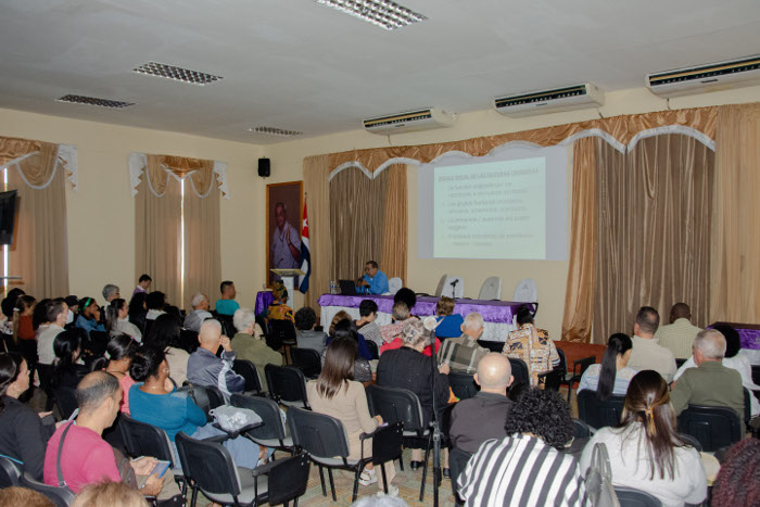 Foto: Alejando Rodríguez Rodríguez/ Adelante Investigadores locales en un evento de historia
