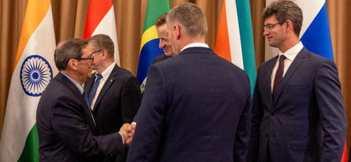 En Rusia canciller cubano para Consejo Brics Plus
