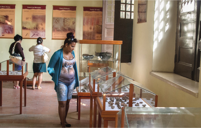La temática dedicada a Arqueología Aborigen y Puerto Príncipe, es apreciable desde el 2013.