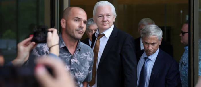 Julian Assange asegura su libertad