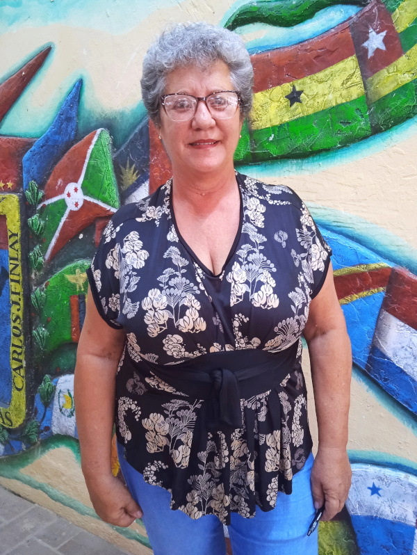Lourdes La Dra. Lourdes de la Caridad Cabrera Reyes, presentó una estrategia de superación conunicativa para los profesionales desde una perspectiva psicosocial.
