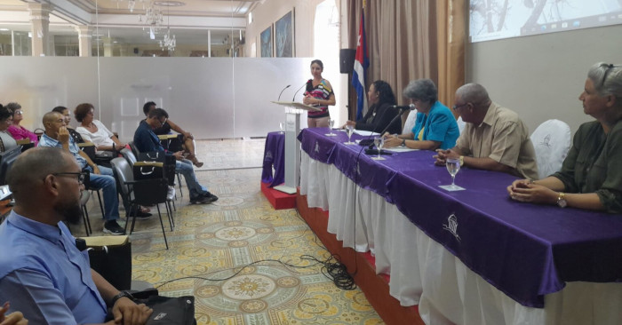 Sesiona en Camagüey taller por la economía circular