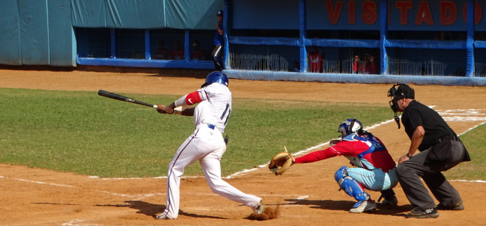 63 Serie Nacional: Tigres empañan debut de los Toros