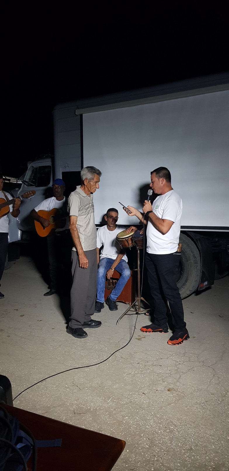 Artistas locales celebran la vida y la obra de su famoso chofer.