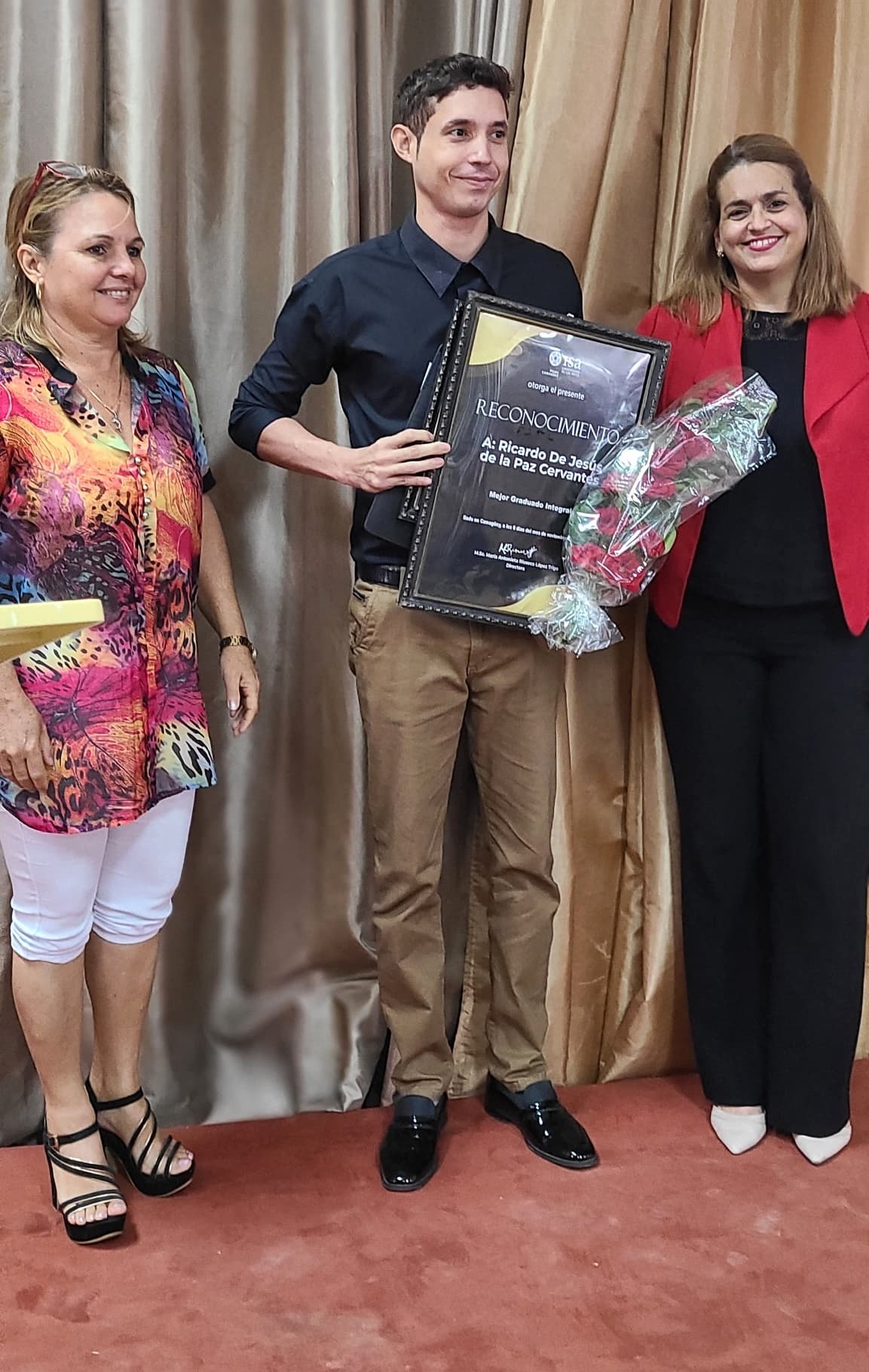 Ricardo De la Paz Cervantes, mejor graduado integral, también merecedor de varios premios por su cortometraje “Sueños”.Fotos: Fidel Alejandro Manzanares