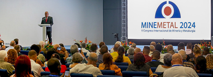 Participan camagüeyanos en cita internacional de minería