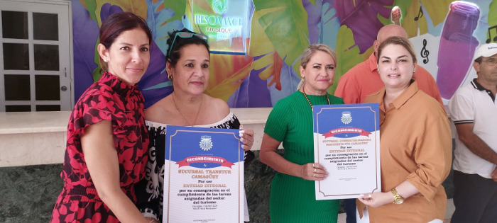 Reconocen a destacados de la hotelería y el turismo