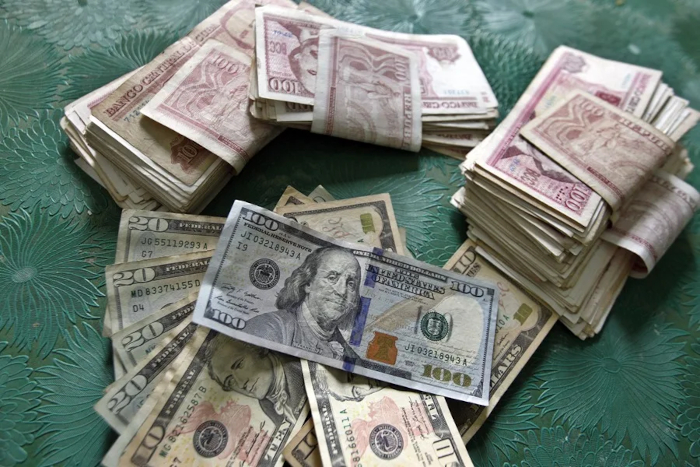 Aprueban transacciones en divisas en economía cubana