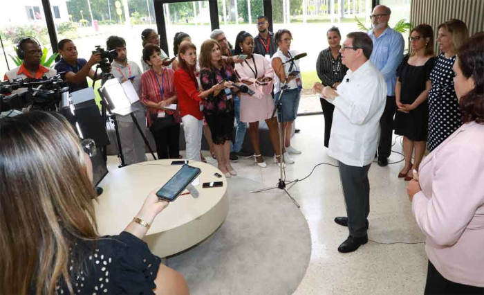 Reafirma Cuba voluntad de fortalecer lazos con connacionales
