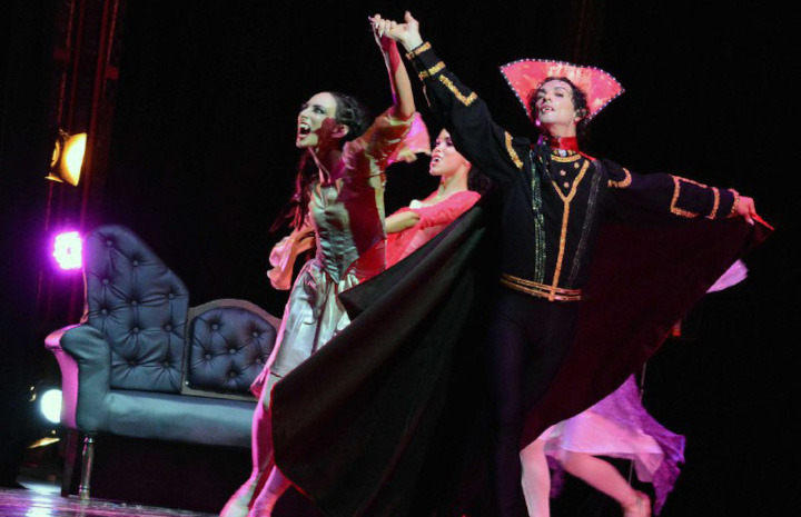 Fotos: Rodolfo Blanco Cué/ ACN Regalo de verano: Ballet de Camagüey estrenó obra Drácula