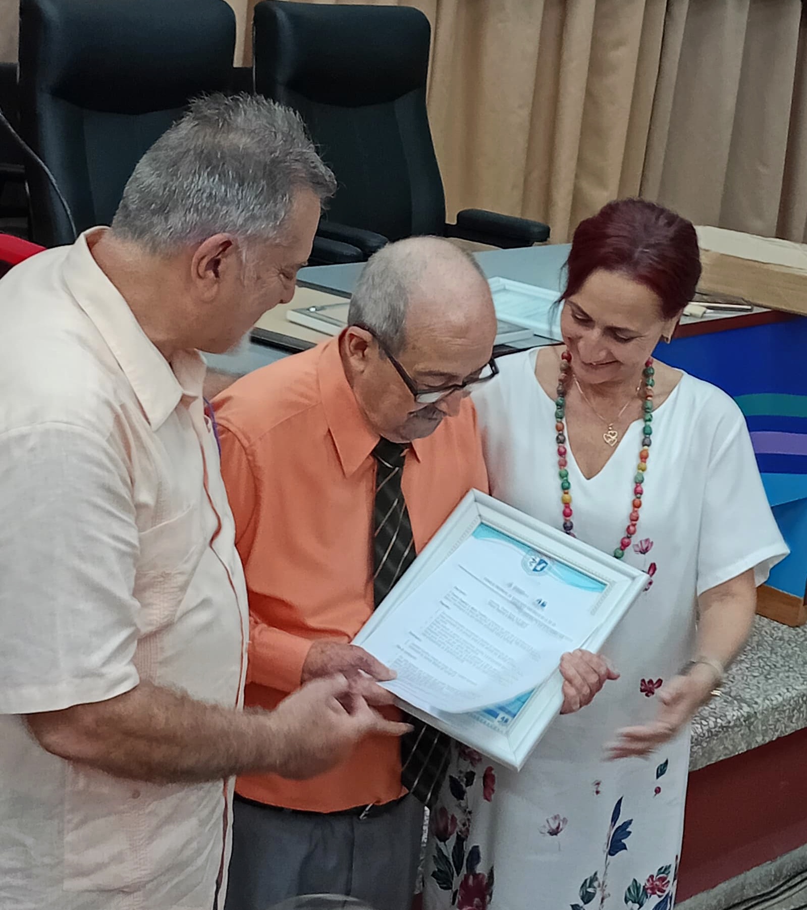 El Dr. Oliverio Agramonte Burón, fue uno de los profesionales homenajeados por sus años de labor científica 