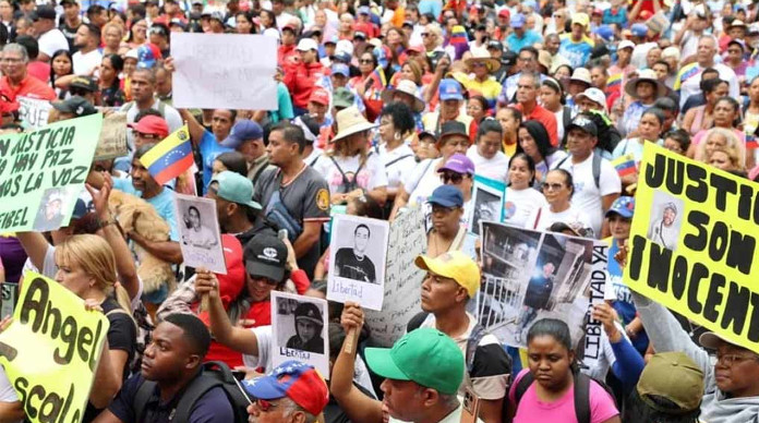 Foto: Tomada de prensa-latina.cu Recolectan firmas en apoyo migrantes venezolanos secuestrados
