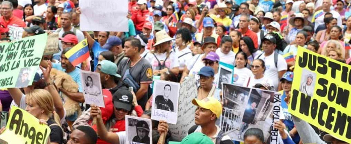 Recolectan firmas en apoyo migrantes venezolanos secuestrados