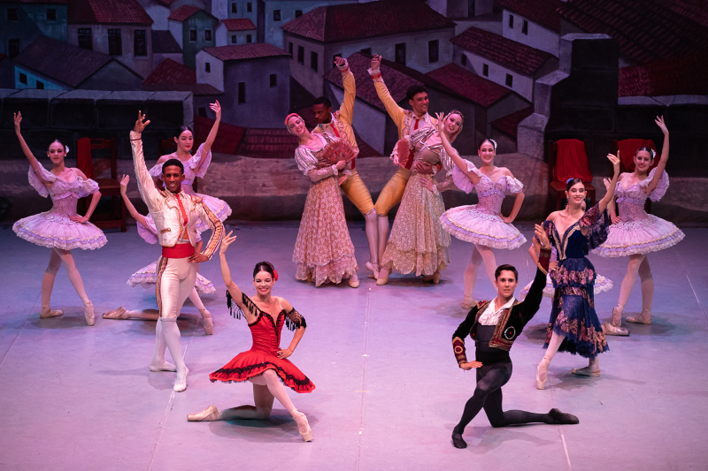 Fotos: Leandro Pérez Pérez/ Adelante o entre el tiempo y la danza (+Fotos)