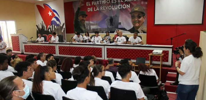 Universidades camagüeyanas celebran Asamblea Postcongreso de la FEU