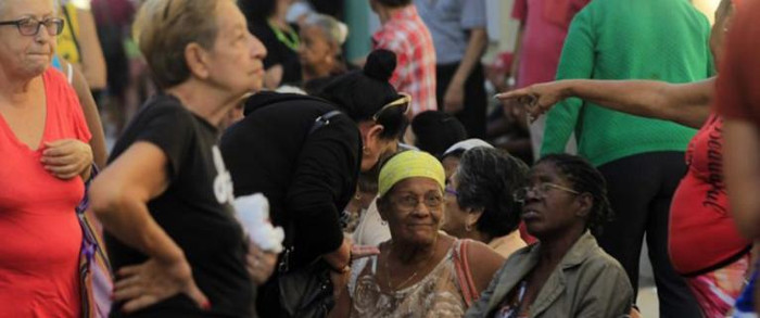 Población cubana decrece y envejece a ritmo acelerado