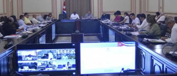 Cuba por fortalecer economía en complejo escenario