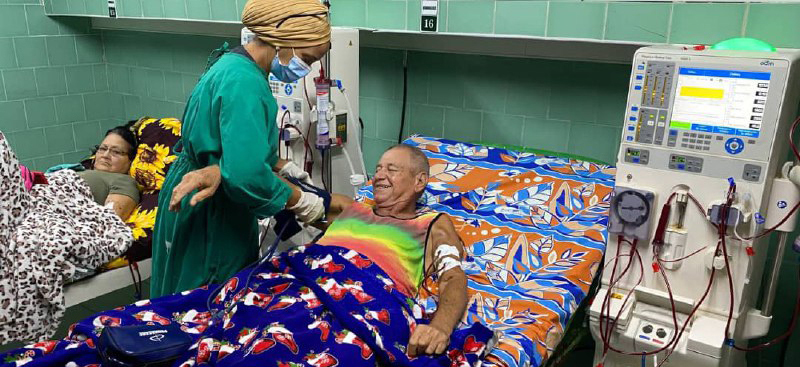  Servicio vital de Nefrología, a pesar de déficit de insumos