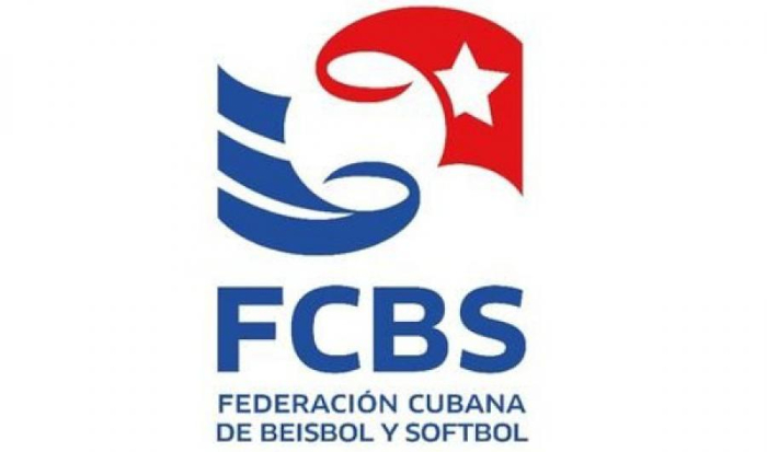 Denuncian negativa de visas para C