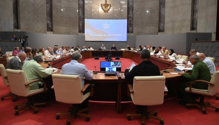 Aprueban ruta para implementar transformaciones económicas y sociales 