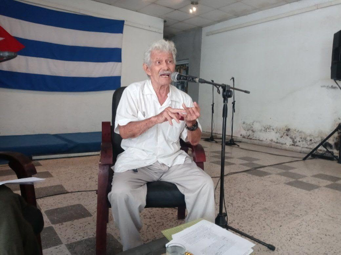 De un chino combatiente a la guayabera de Benito