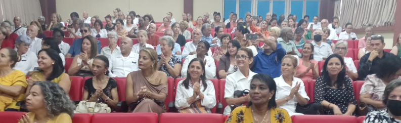 Estímulos por el aniversario 46 de la Universidad de Ciencias Médicas