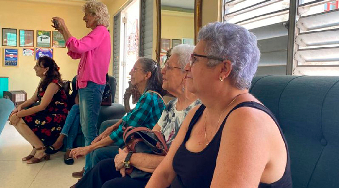 Gremio periodístico camagüeyano agasaja a las madres 