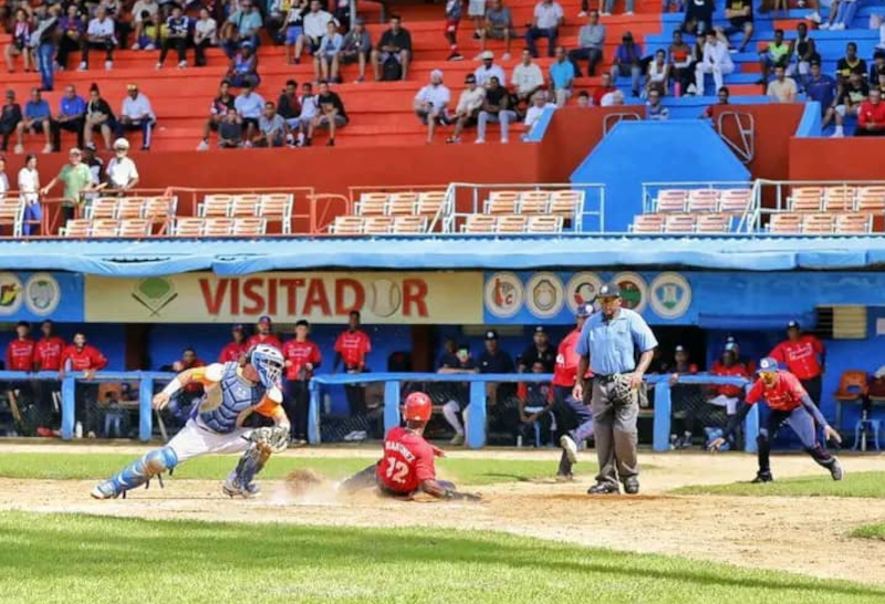 Toros arrancan con el pie izquierdo